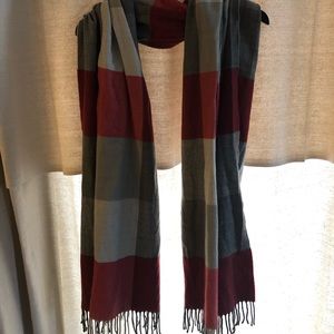 Gap scarf